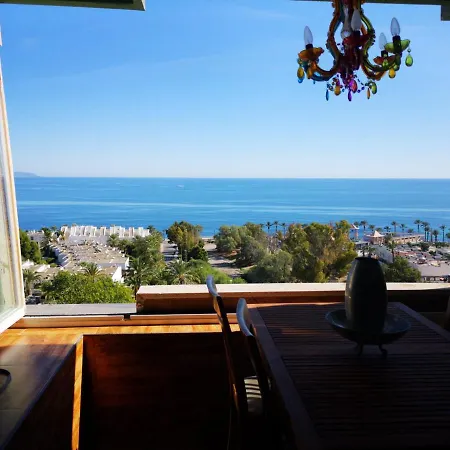 Mirando Al Mar * Aguadulce (Almeria)